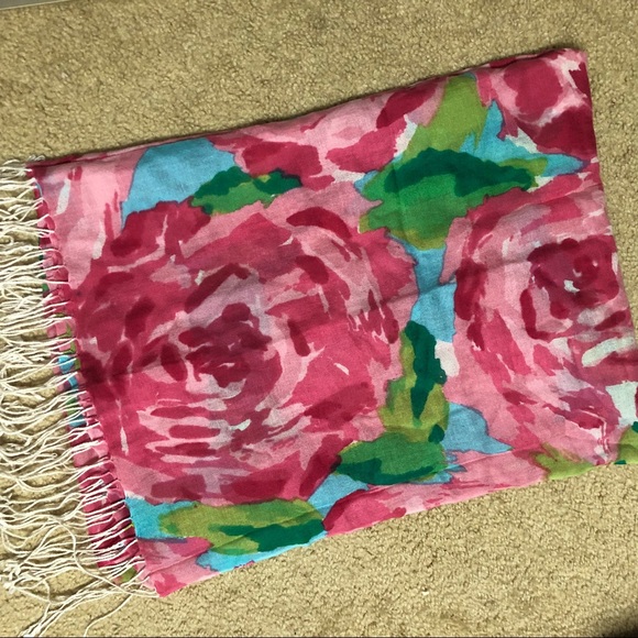 🌺Lilly Pulitzer Scarf in First Impression 🌺 - Picture 1 of 3